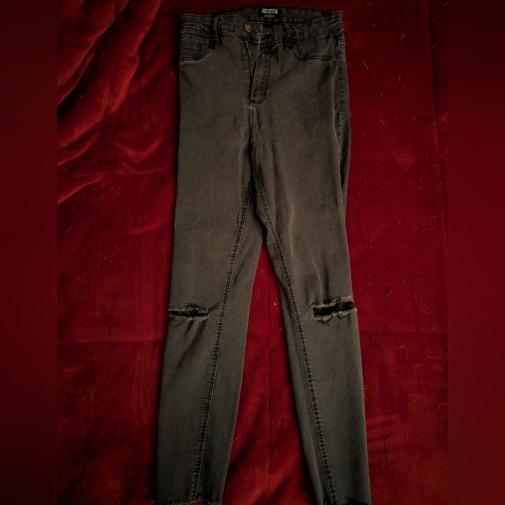 ✨ Zara Trafaluc Sz6 Skinny Jeans